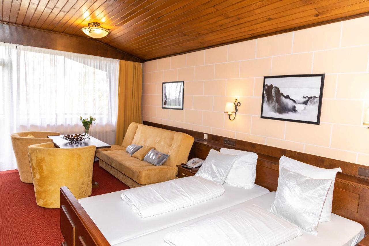 Hotel Berghof Graml Hallwang Luaran gambar